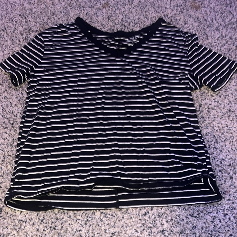 arizona boyfriend v-neck crop top